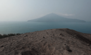 Penghasilan lokal dari wisata Gunung Krakatau