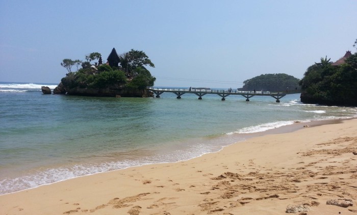 pantai batu saung saung anyer pantai