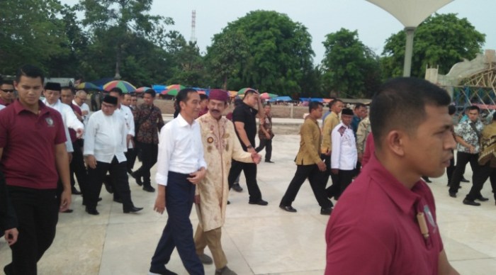 sultan pertama banten