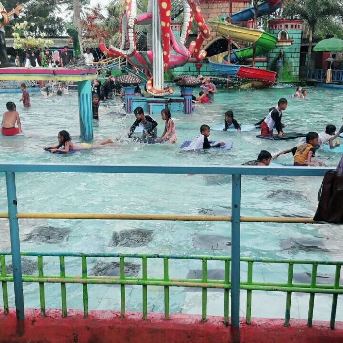 wisata water park cikole pandeglang banten
