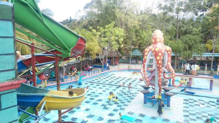 wisata water park cikole pandeglang banten