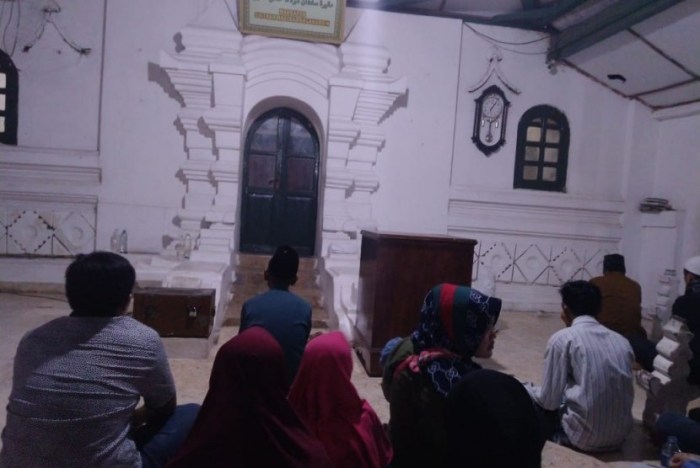 sultan makam hasanuddin maulana banten ramai kasemen serang republika berziarah etika pertama wasiat berbagai peziarah sultan makam hasanuddin maulana banten ramai kasemen serang republika berziarah etika pertama wasiat berbagai peziarah