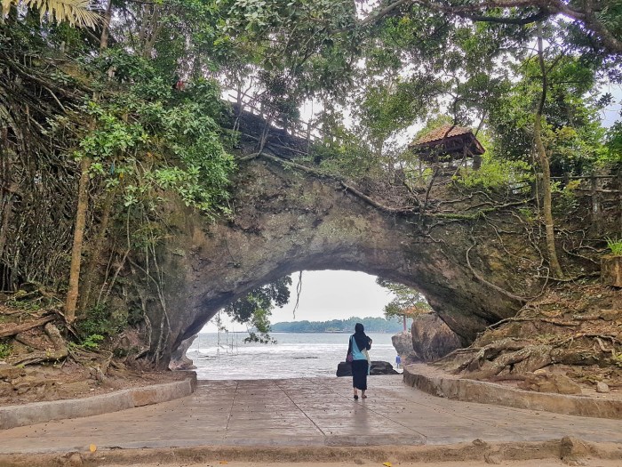 Biaya Masuk Pantai Karang Bolong terbaru