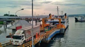 Skala gaji kru kapal wisata Selat Sunda