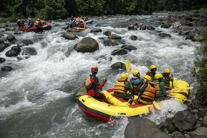 Arung Jeram Sungai Ciberang
