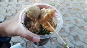 Alun kidul jajanan jogja enak meriah rabu