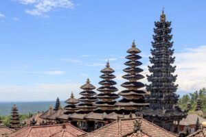 Besakih bali pura temple hindu important most holiday culture ngurah indonesia mother trans tour