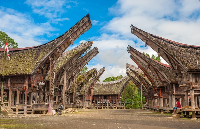 Toraja pemakaman tradisi masyarakat adat budaya kebudayaan warisan sulawesi rambu unik dikunjungi wisatawan mancanegara banyak Toraja pemakaman tradisi masyarakat adat budaya kebudayaan warisan sulawesi rambu unik dikunjungi wisatawan mancanegara banyak