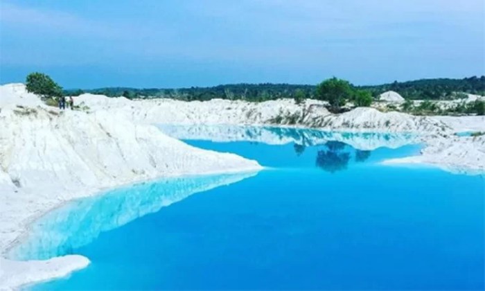 Danau kaolin belitung biru hati menawan unik itrip Danau kaolin belitung biru hati menawan unik itrip