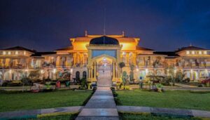Istana maimun medan utara sumatera wisata bangunan tempat sultan