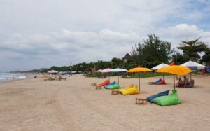 Kuta pantai bali fasilitas dikunjungi destinasi lokal daya tarik rute buka tiket