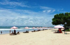 Pantai kuta bali keindahan eksotis memukau mendunia indah turis kecamatan