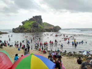 Pantai kidul gunung camping tempat potret sedang hits asyik