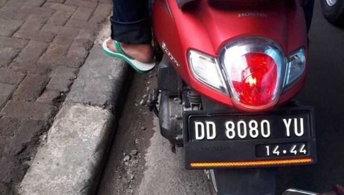 Shopee Bikin plat nomor