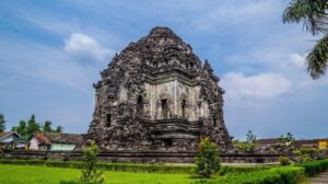 Kerajaan medang kamulan sejarah peninggalan dan kejayaan