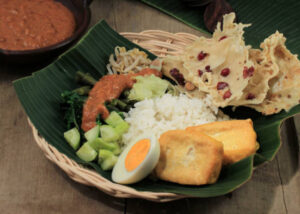 Kuliner Legendaris Semarang Dekat Lawang Sewu