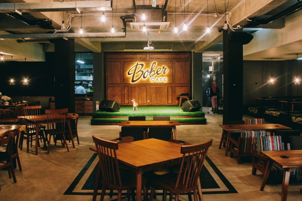 Cafe Estetik Surabaya Yang Ada Live Music