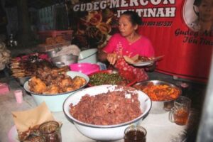 Kuliner Pedas Viral di Jogja