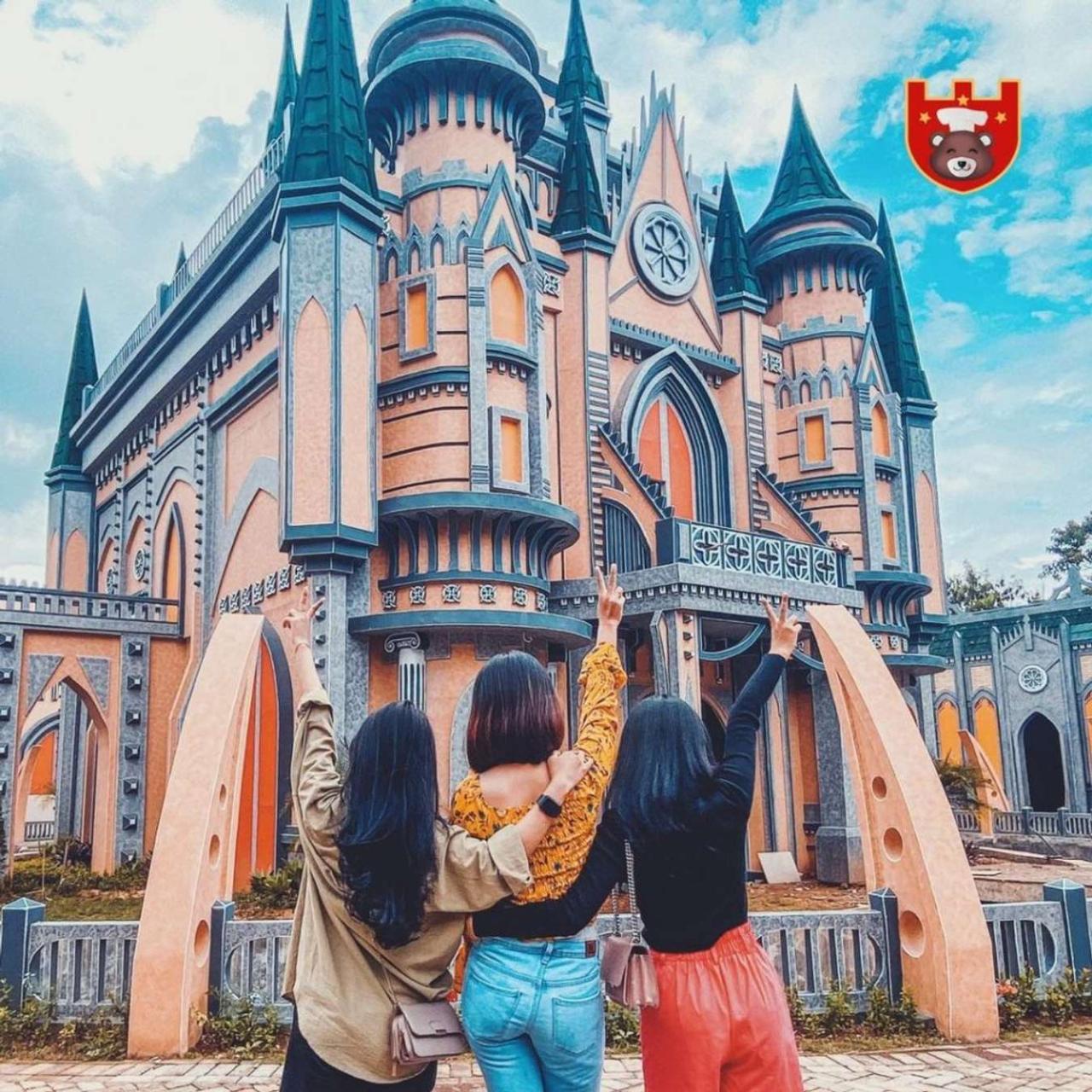 Wisata Viral TikTok di Puncak